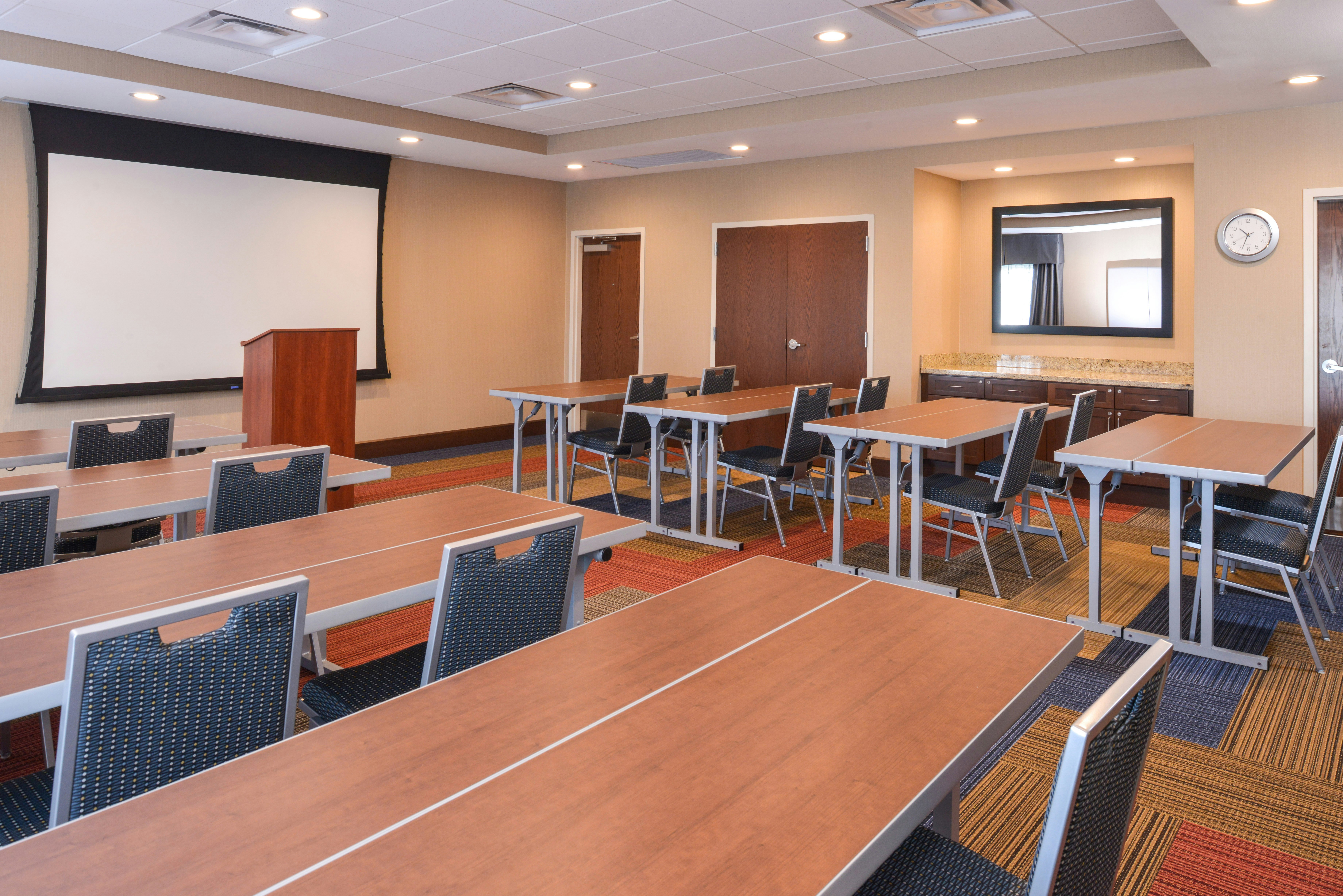 Hampton Inn & Suites by Hilton Lonoke 28/36