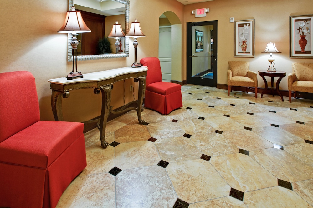 Holiday Inn Express Hotel And Suites Dfw West Hurst 53/74