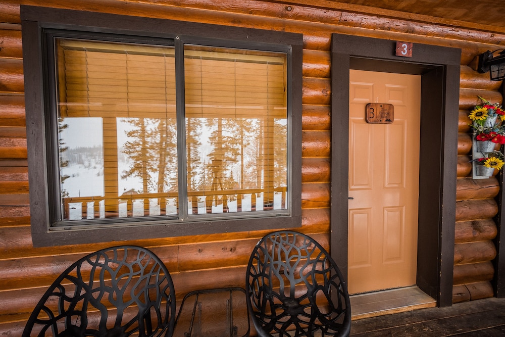 Duck Creek Village Inn 32/50