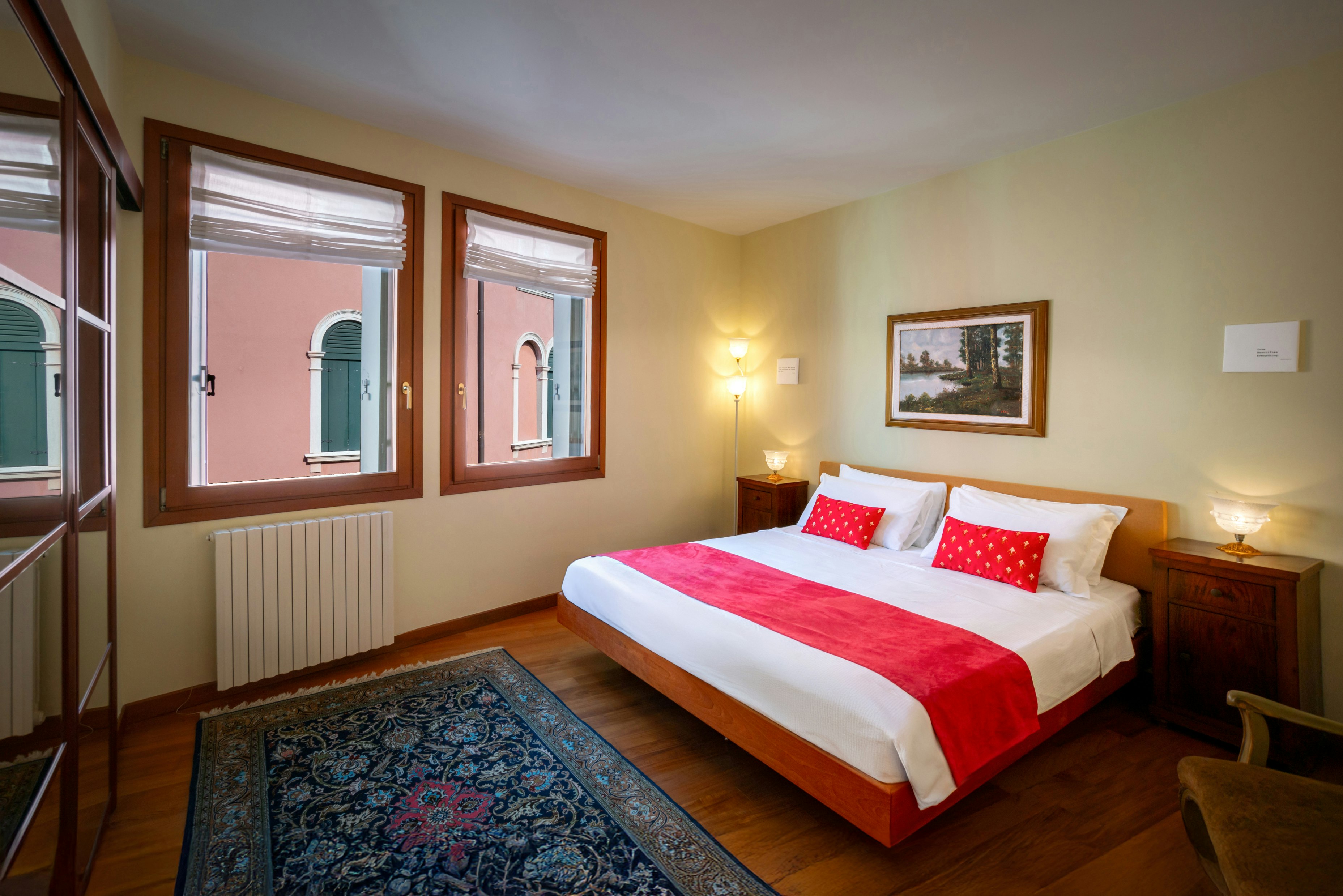 Palazzo San Luca 24/83