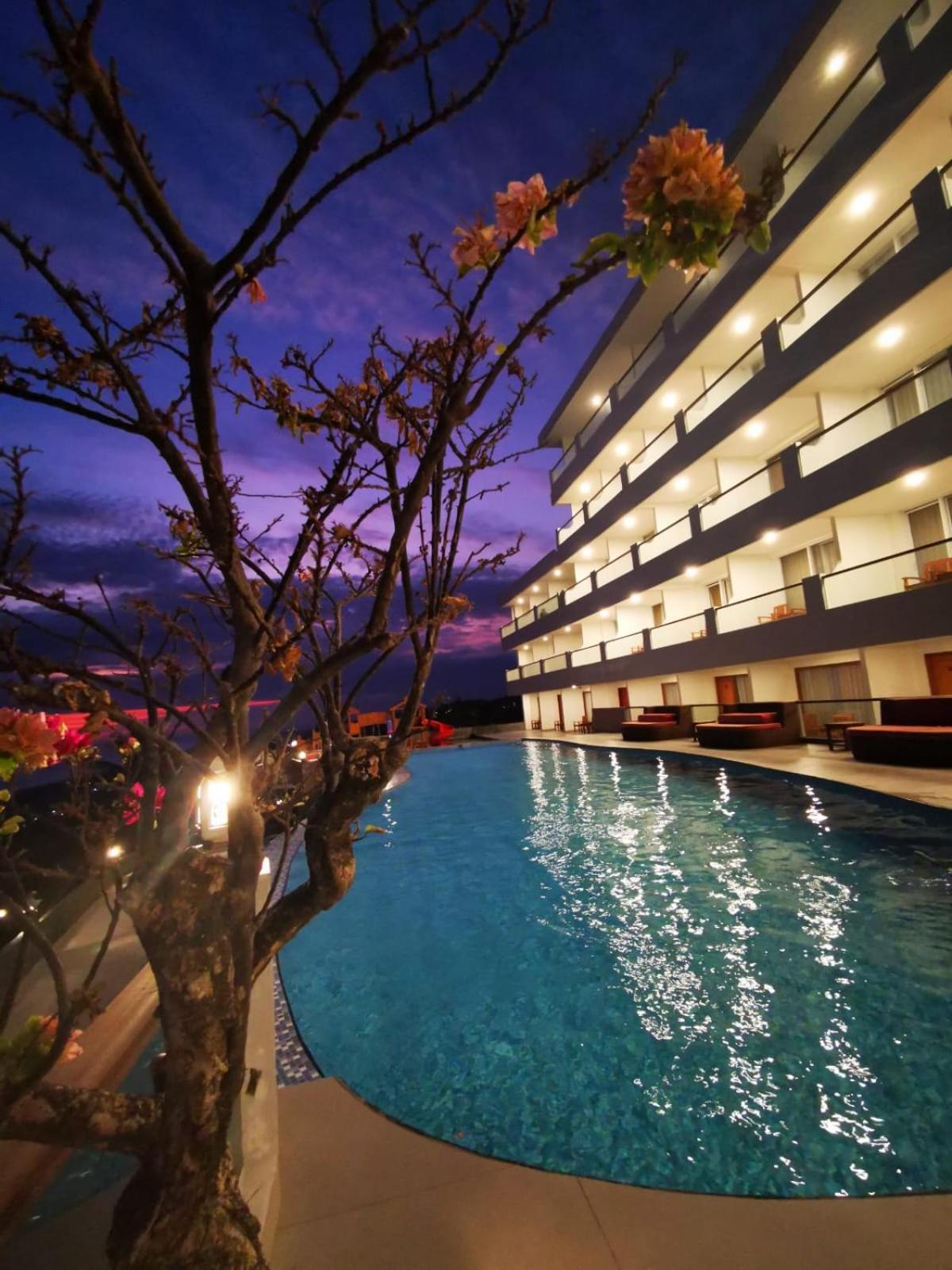 D Girijati Resort and Beach Club 2/16