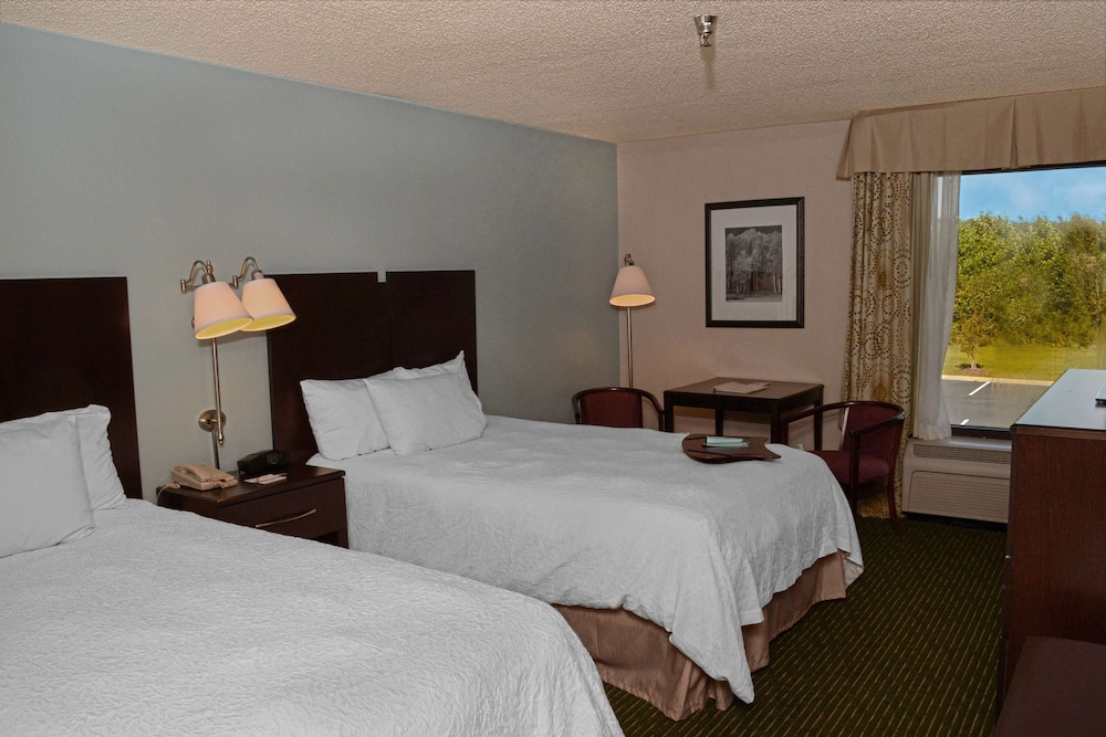 Hampton Inn Sanford 12/32