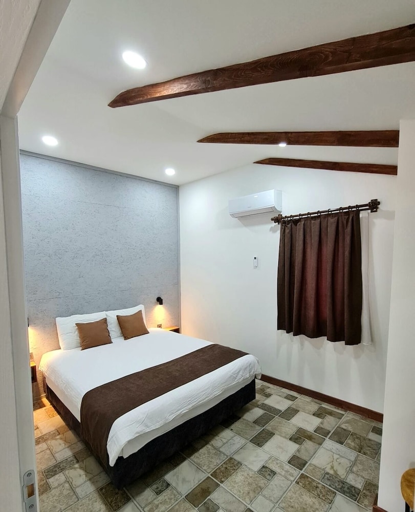 Milyos Hotel 10/42