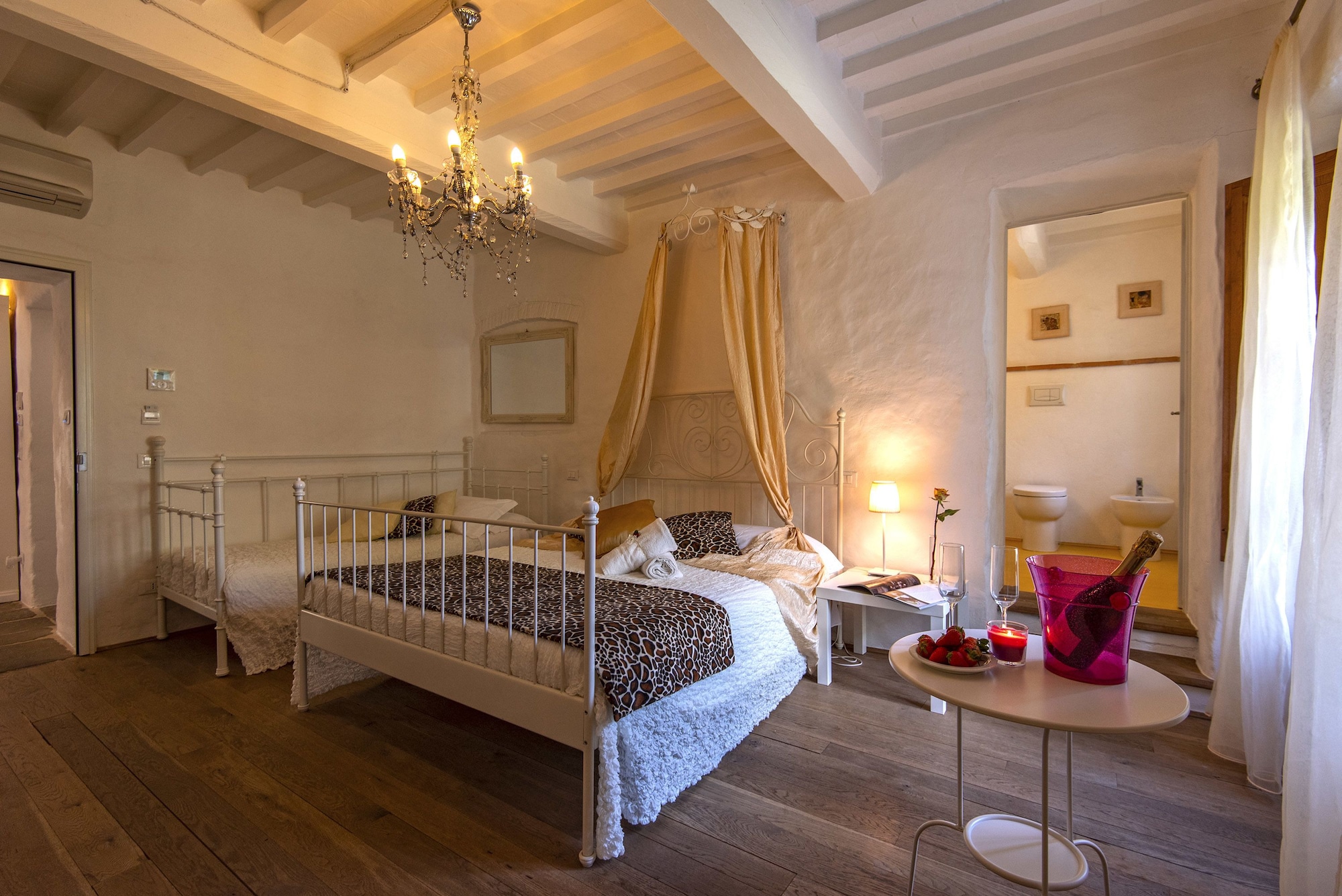 STANDARD, TRIPLE, MULTIPLE BEDS