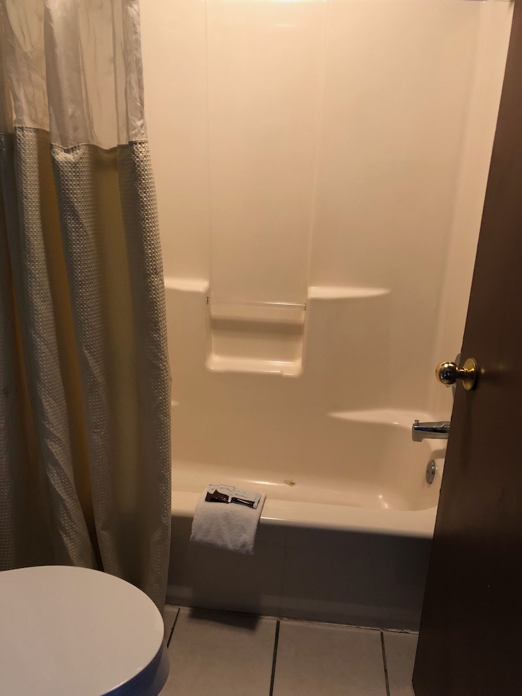 Sumner Motor Inn 32/55