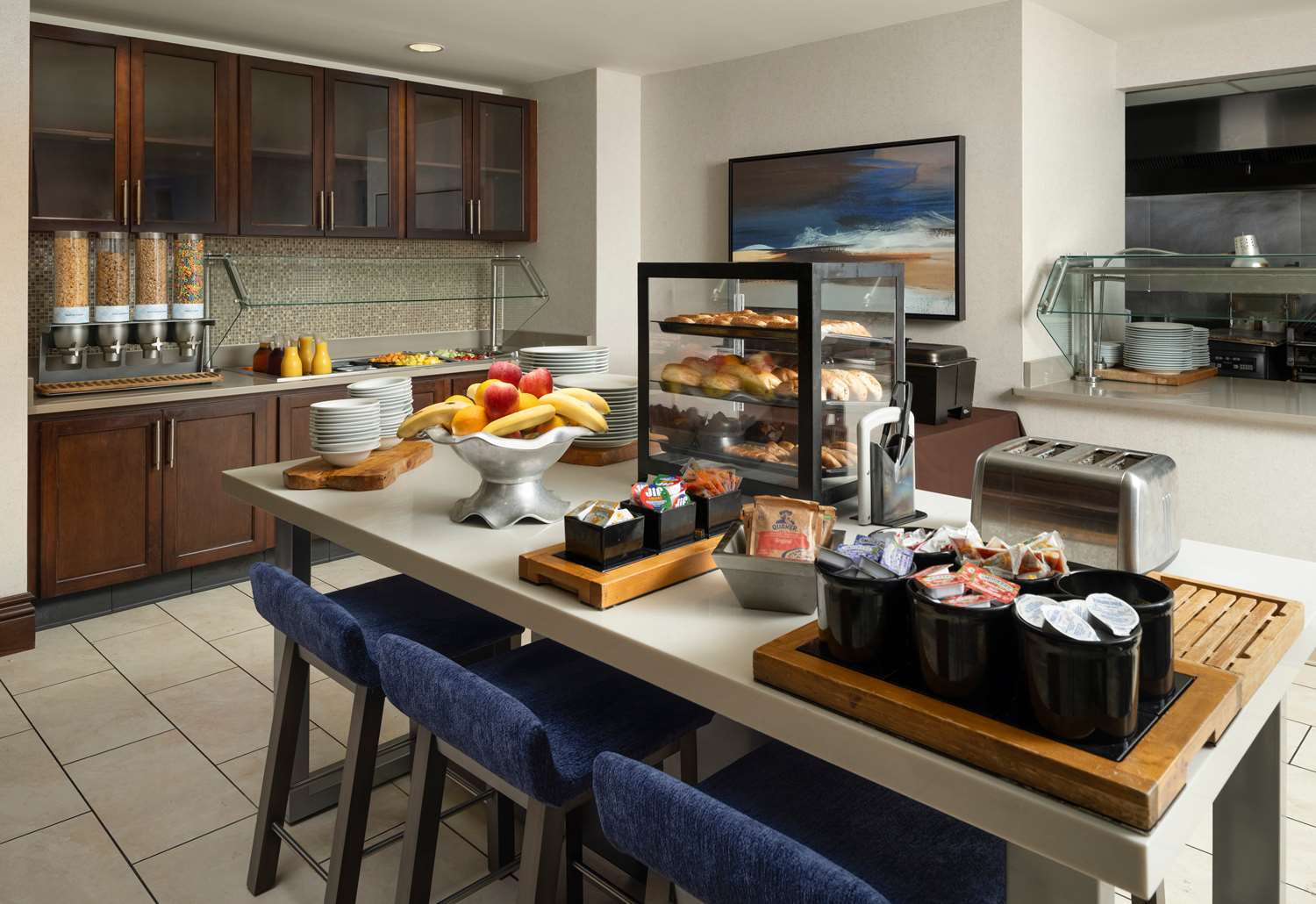 restaurant cafeteria