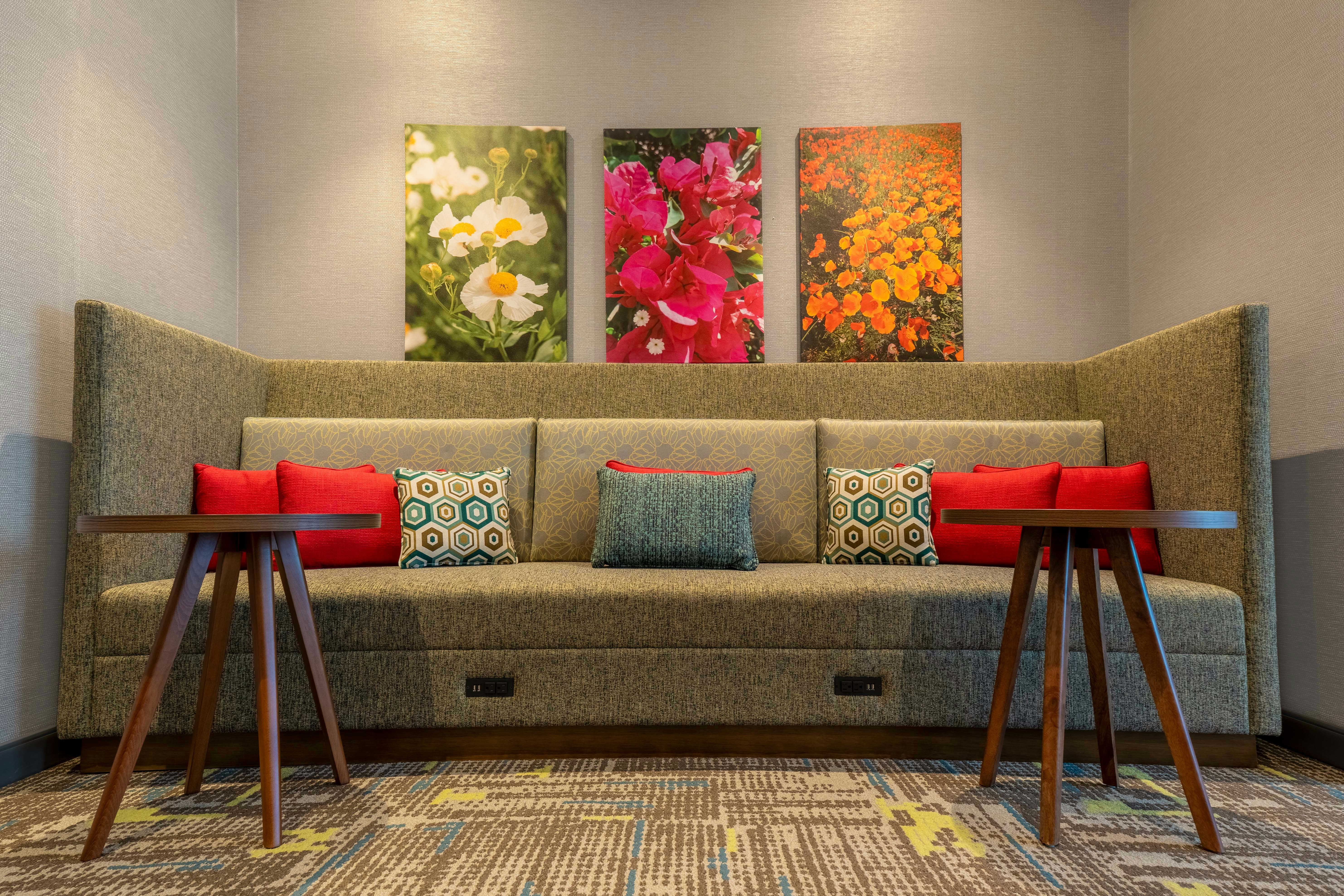 Hampton Inn by Hilton Santa Clarita-Valencia 10/14
