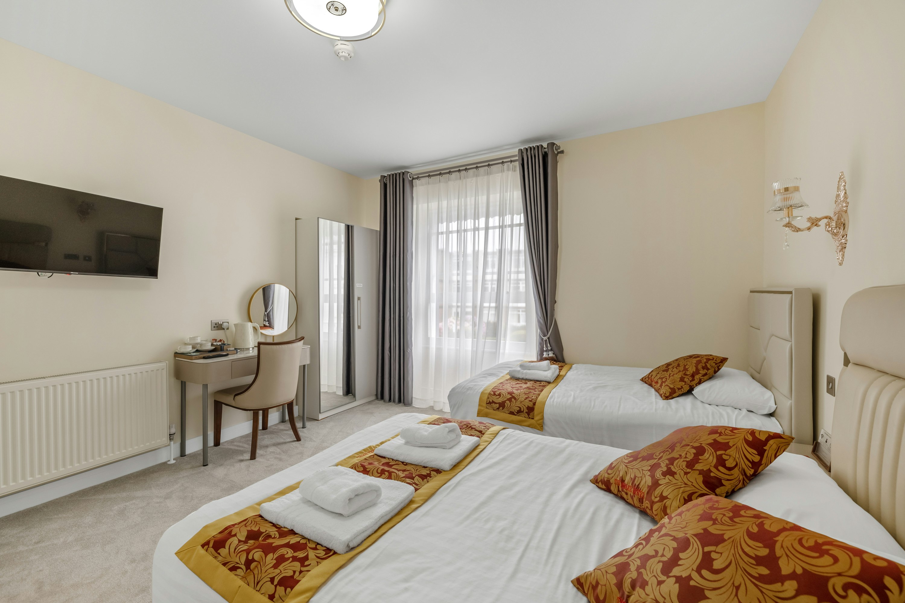 The Drake Hotel Plymouth 14/48