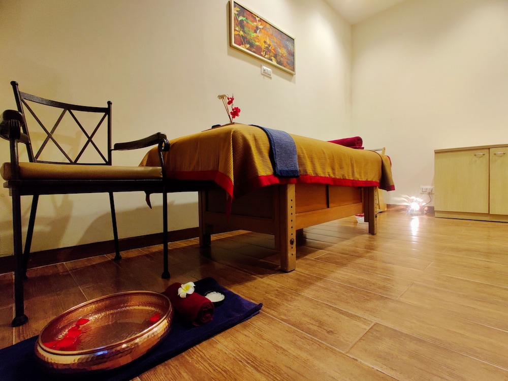 Fariyas Resort Lonavla 51/77