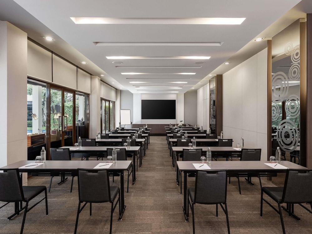 Ibis Bangkok Riverside 54/66