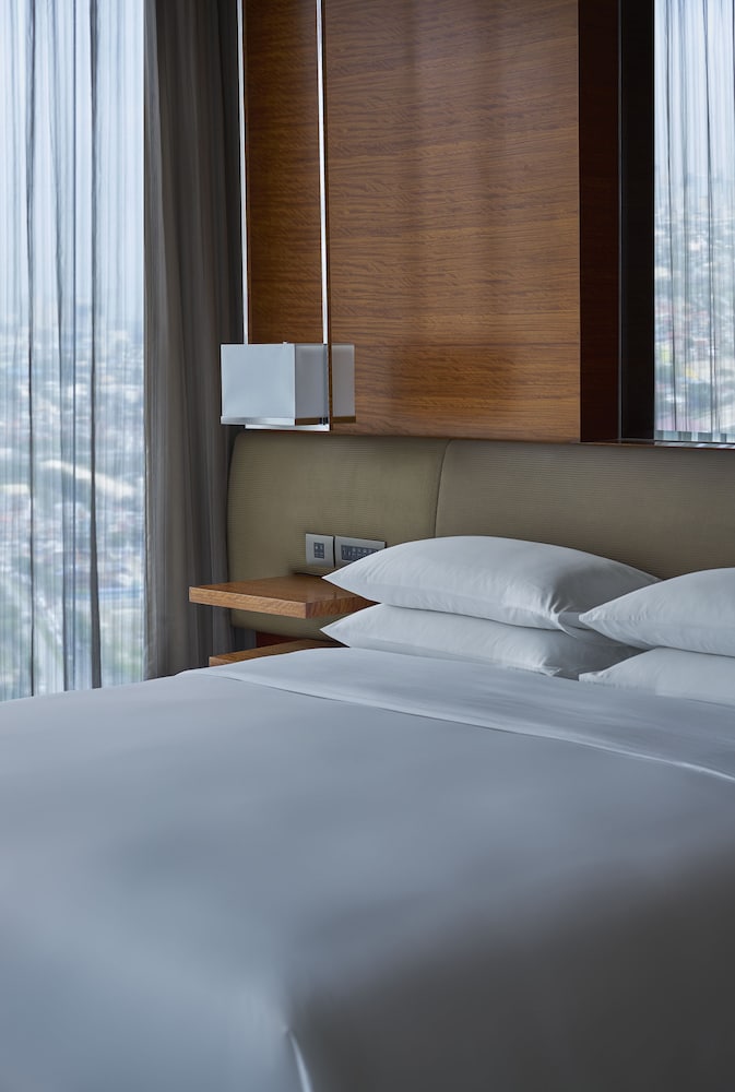 Grand Hyatt Manila 17/72