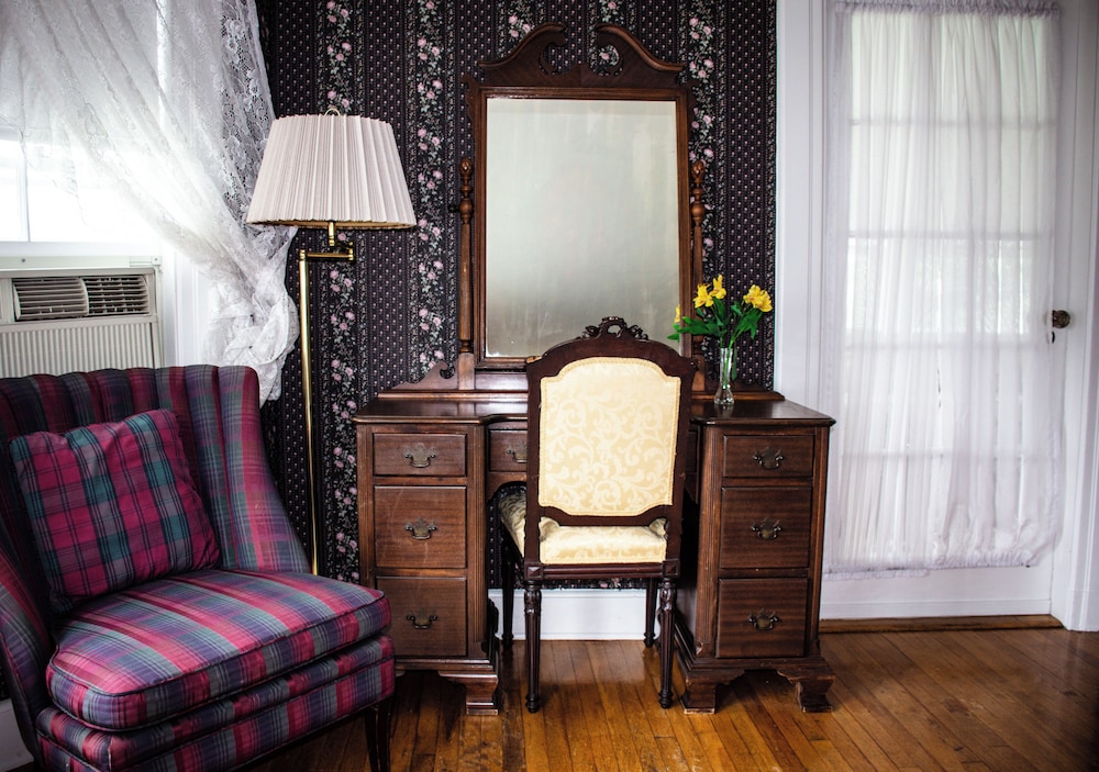 Blackberry River Inn 32/50