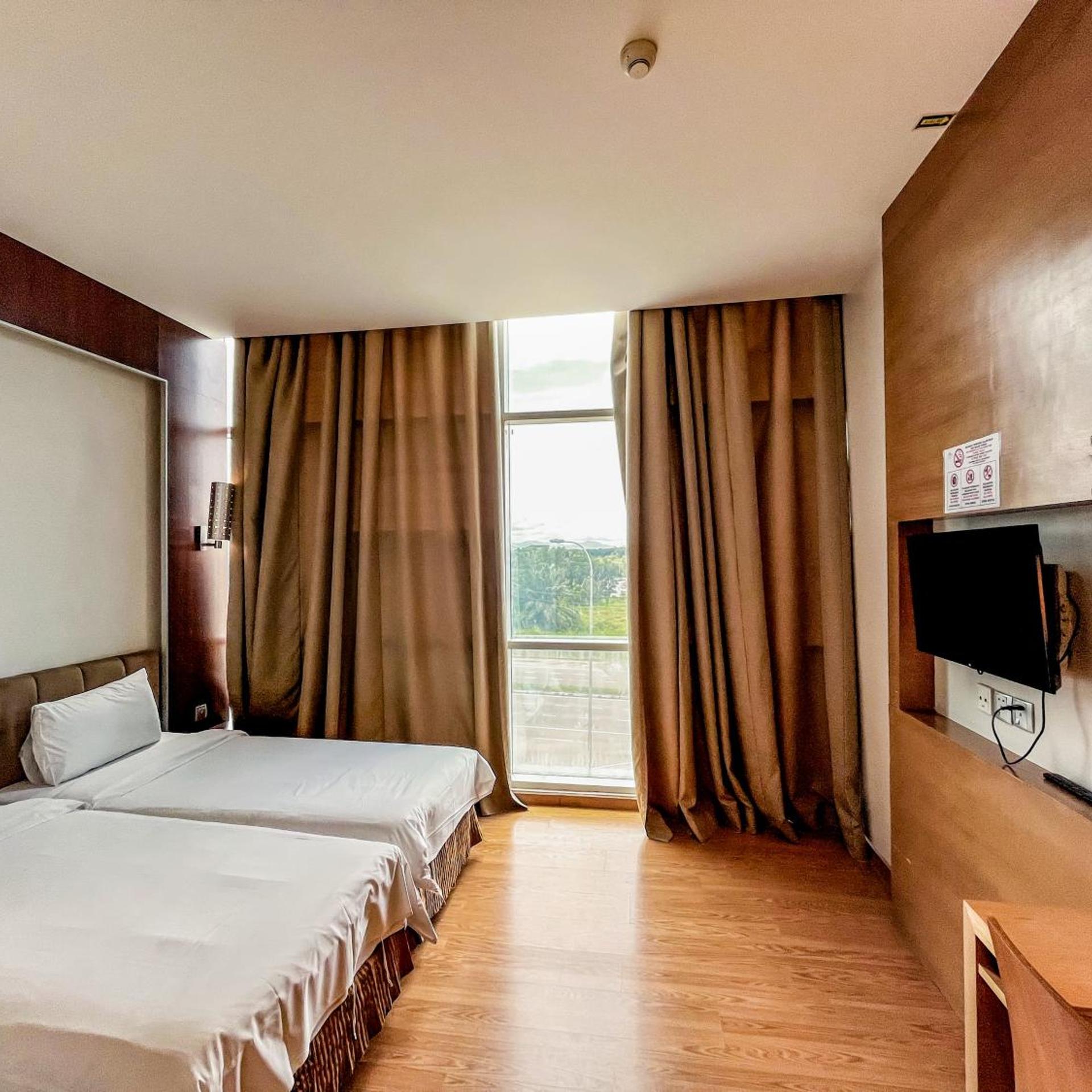 Premier, Courtyard Hotel At 1borneo 3/10