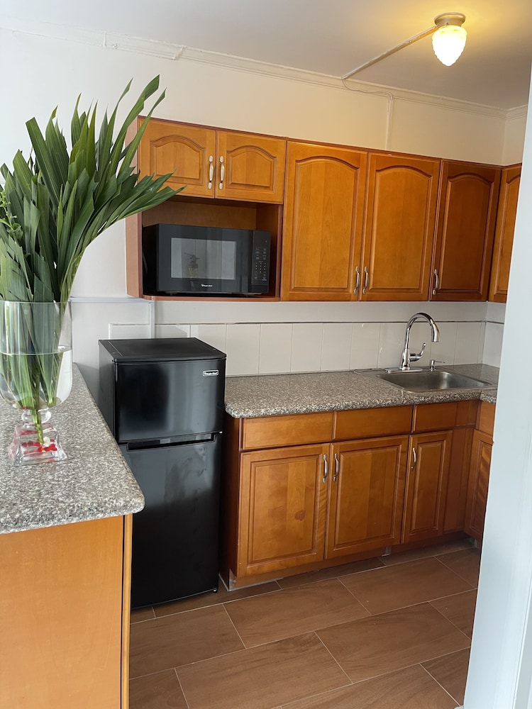 Coral Harbour Beach House And Villas 2/50