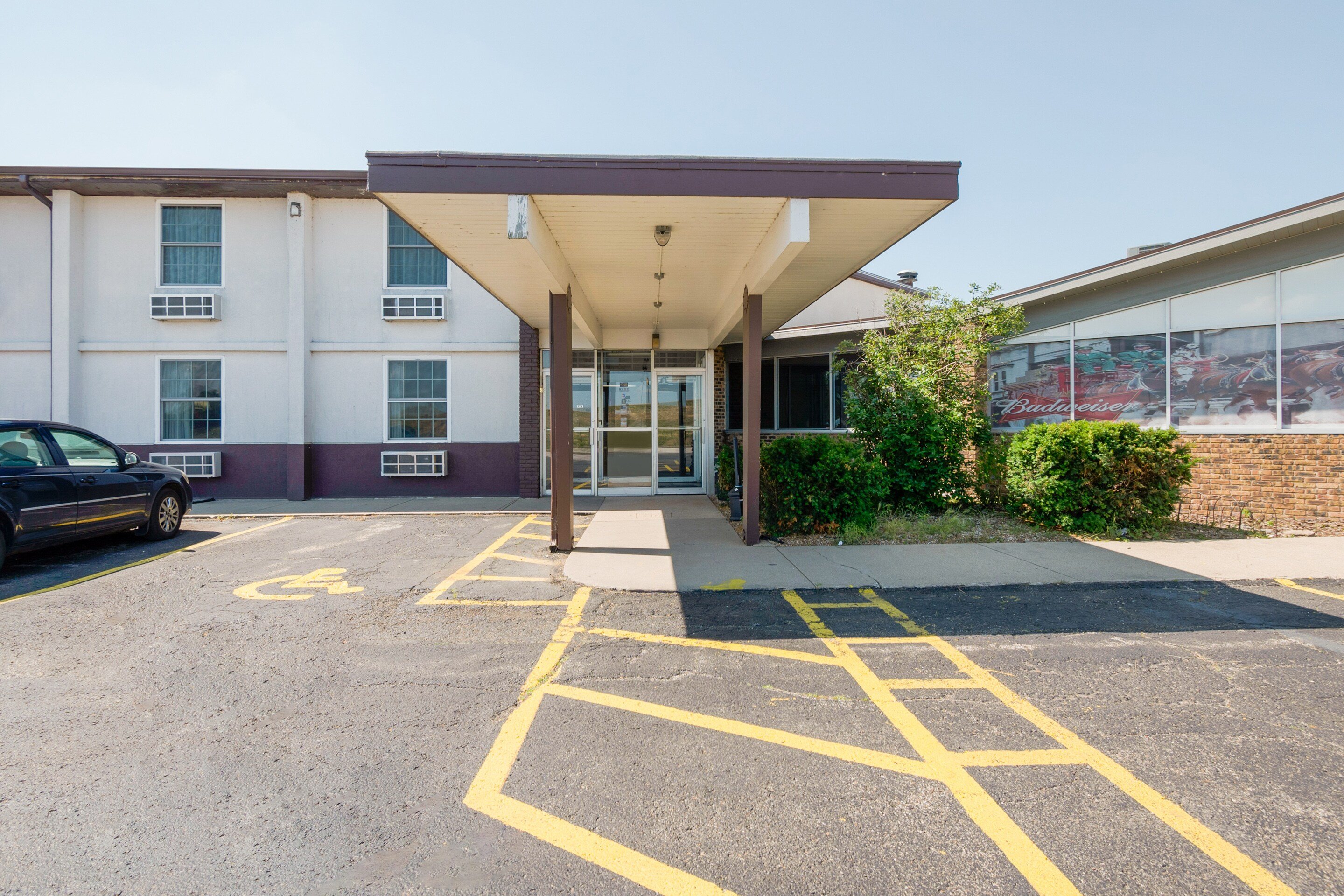 OYO Hotel Morton/Peoria IL I-74 16/21
