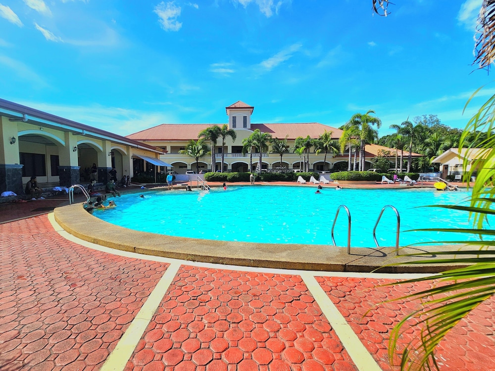 Subic Waterfront Resort & Hotel 31/55