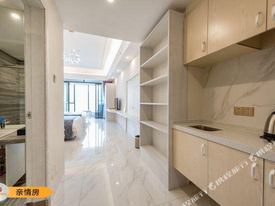 Fuyue Holiday Hotel 27/34