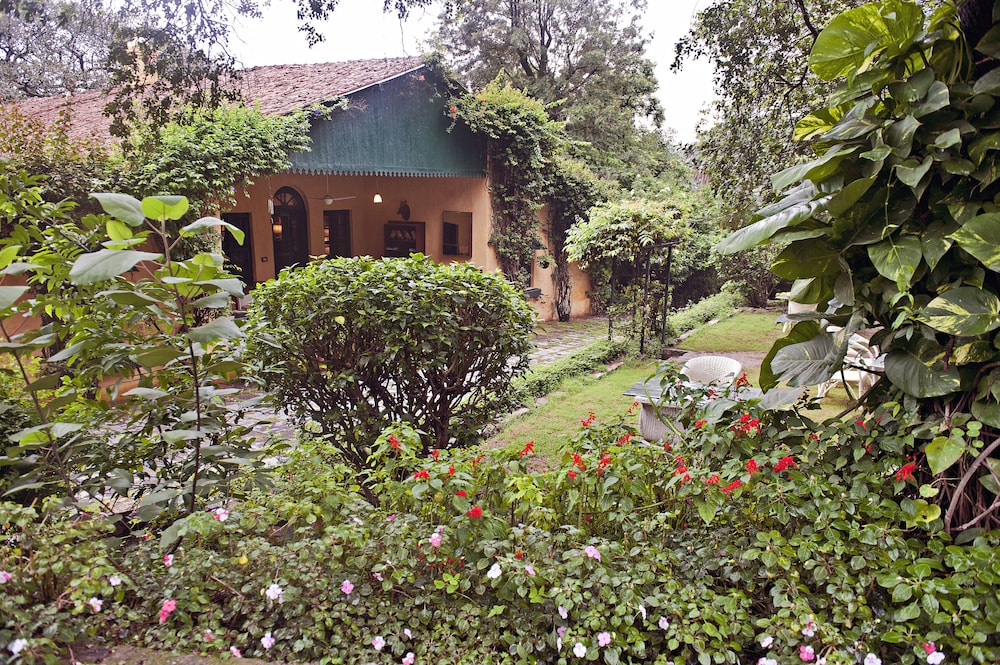 WelcomHeritage Connaught House 47/50