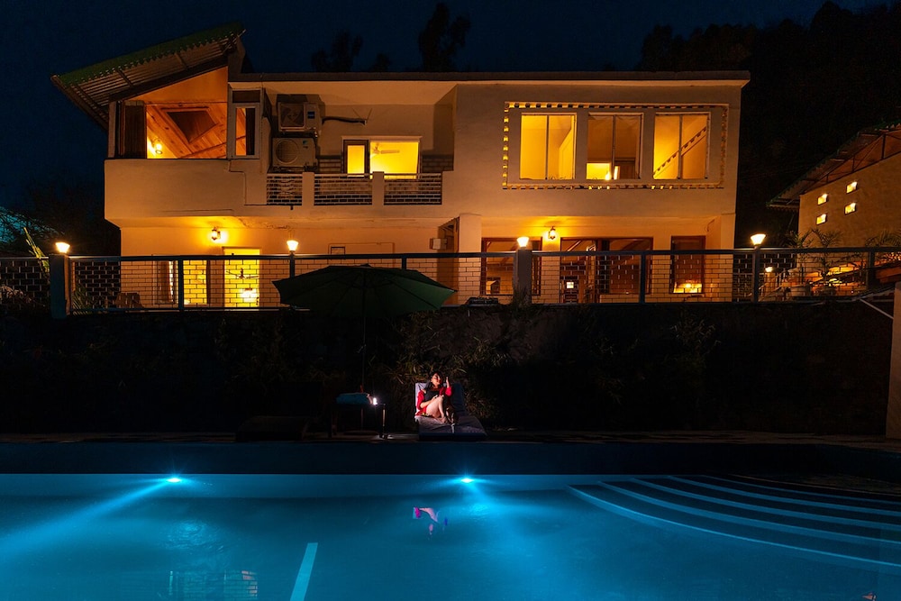 Maati Signature Collection by Eight Continents in NAINITAL