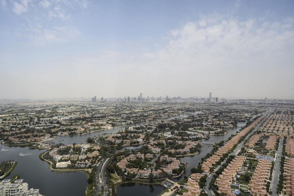 SO/ Uptown Dubai 111/115