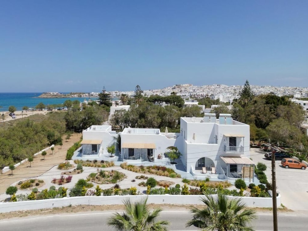 Crystal Mare Suites 5/33