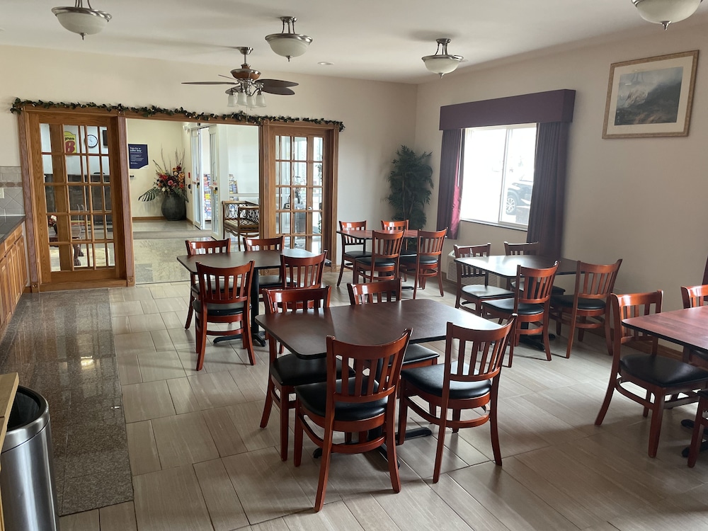 Super 8 By Wyndham Salina 15/20