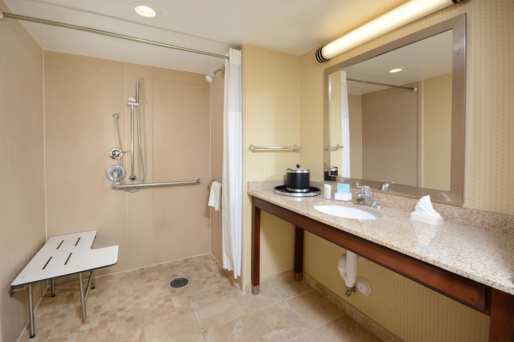 Hampton Inn Raleigh/Durham-Airport 13/55
