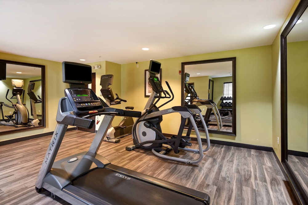 Staybridge Suites Grand Rapids-Kentwood 24/58