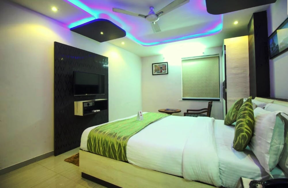 HOTEL SADHBHAV 34/49