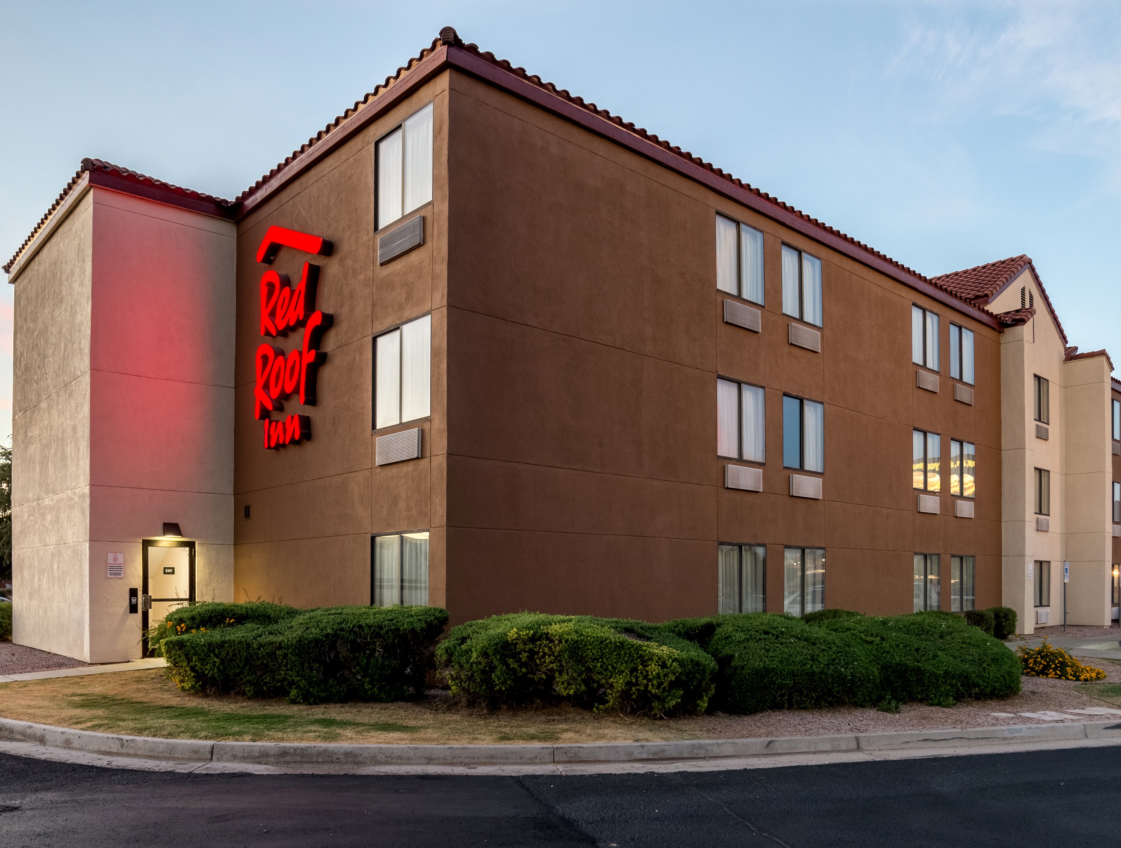 Red Roof Inn Phoenix North - I-17 at Bell Rd 2/38