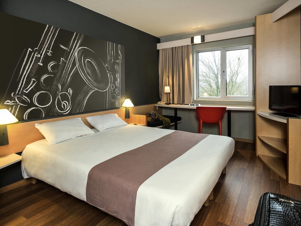 Ibis Dinant Centre 11/46