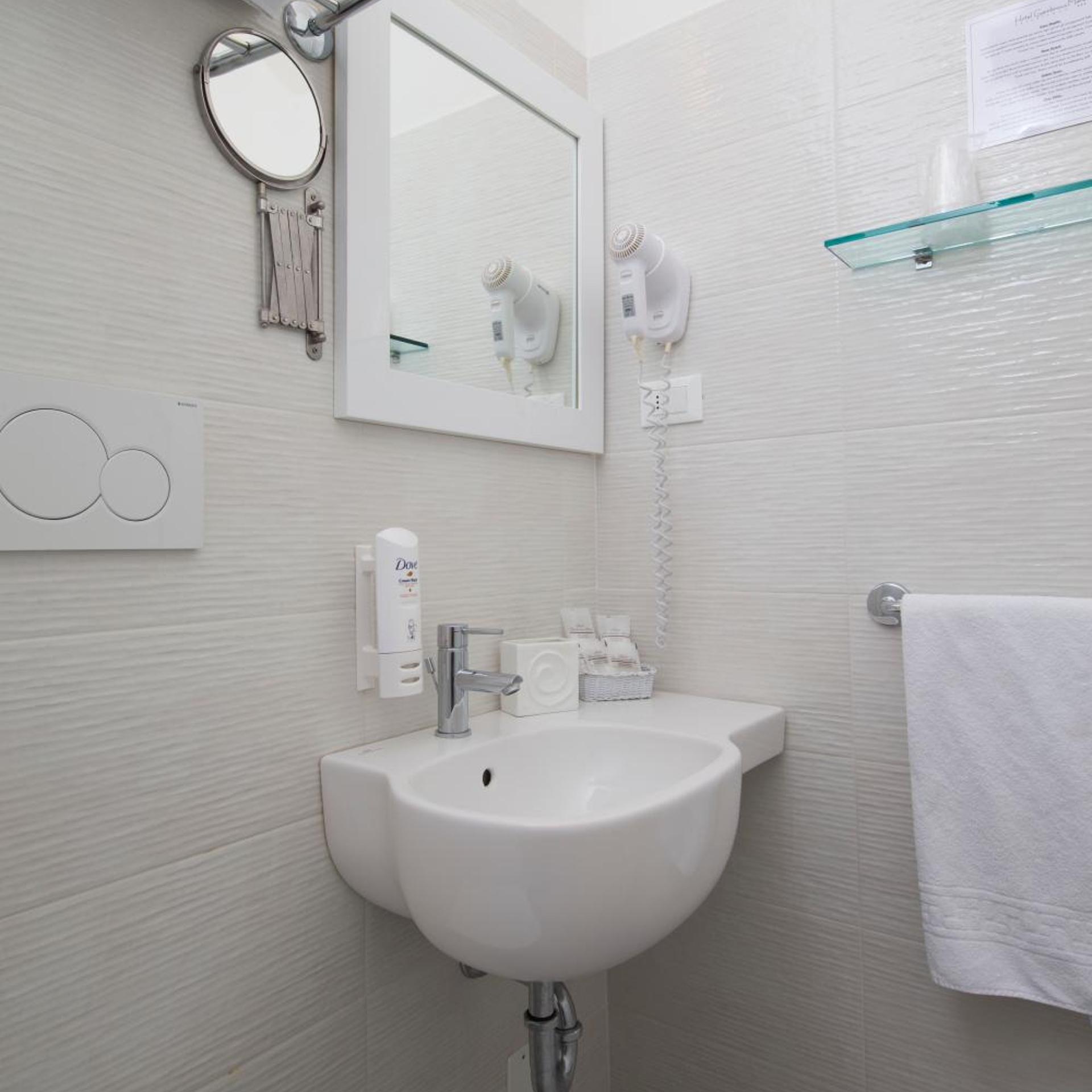 Hotel Gambrinus Mare 49/50