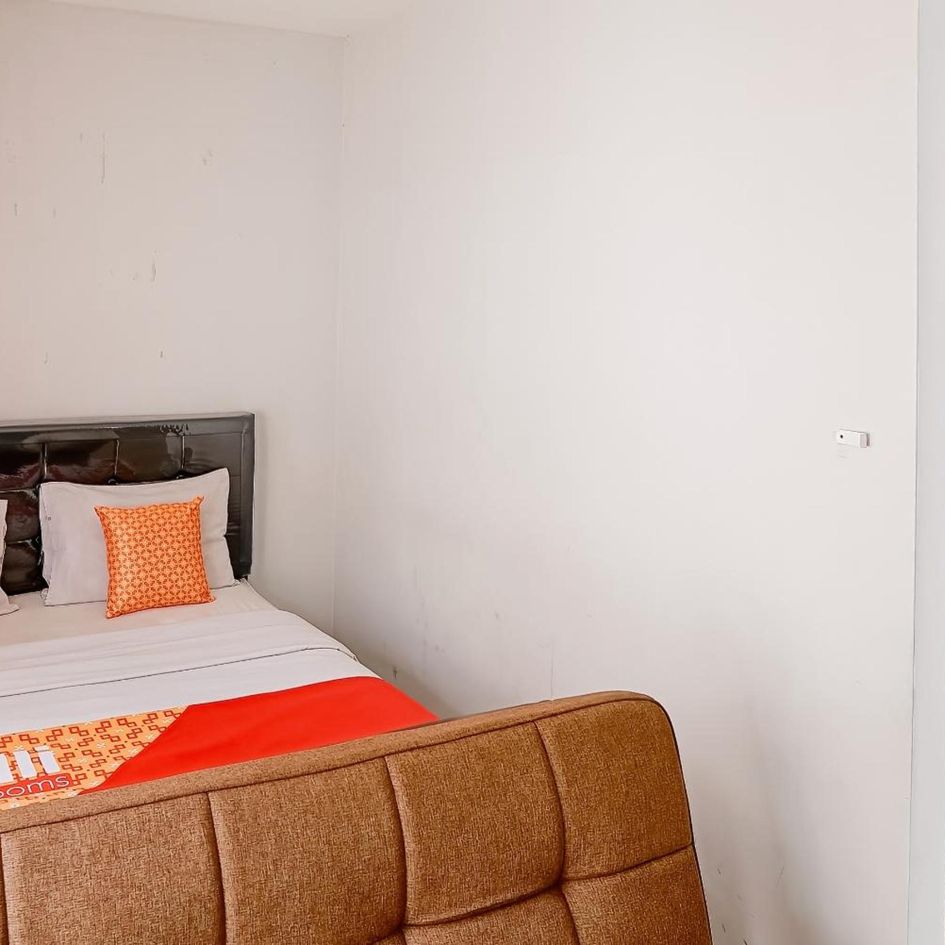 Jember Town Square Apartment by Calli Rooms 19/49