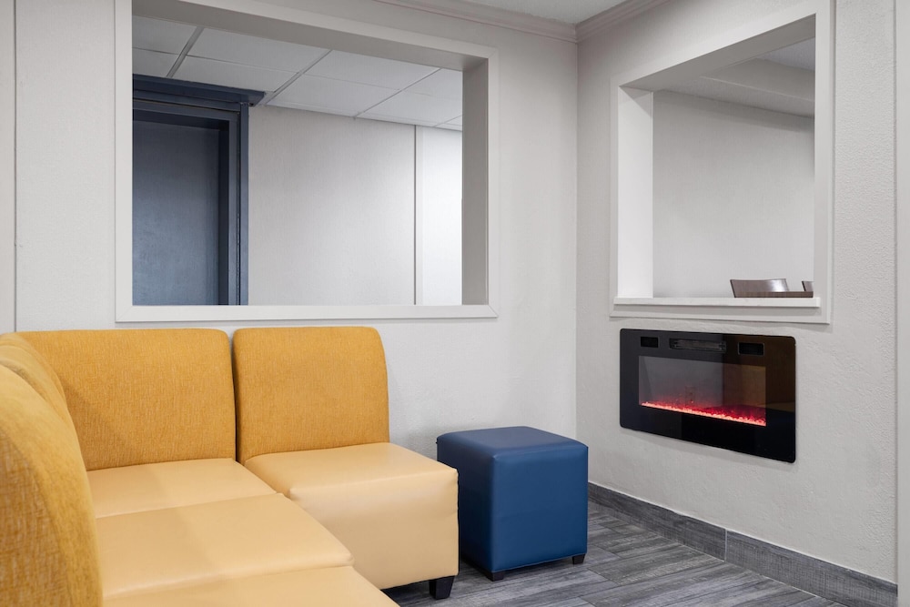 Days Inn by Wyndham Davenport 32/50
