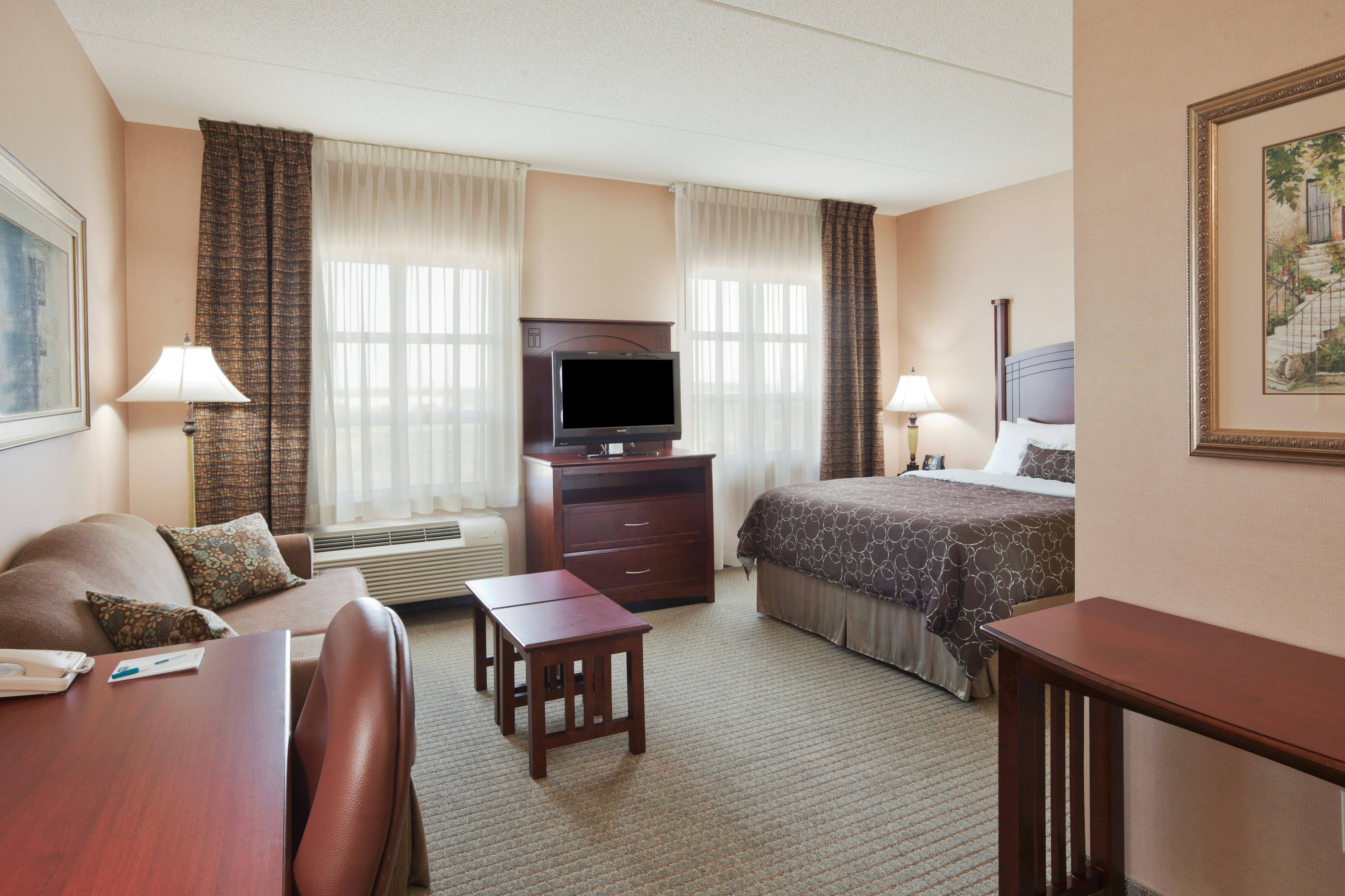 Staybridge Suites Oakville Burlington 50/78