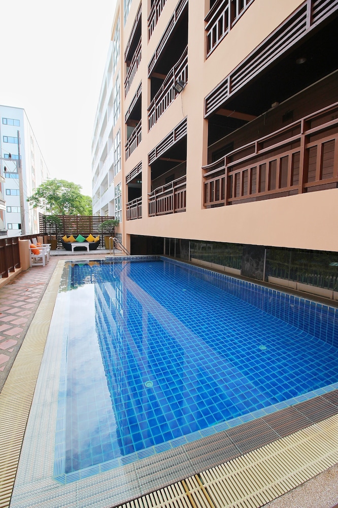 Seaside Jomtien Beach 6/50