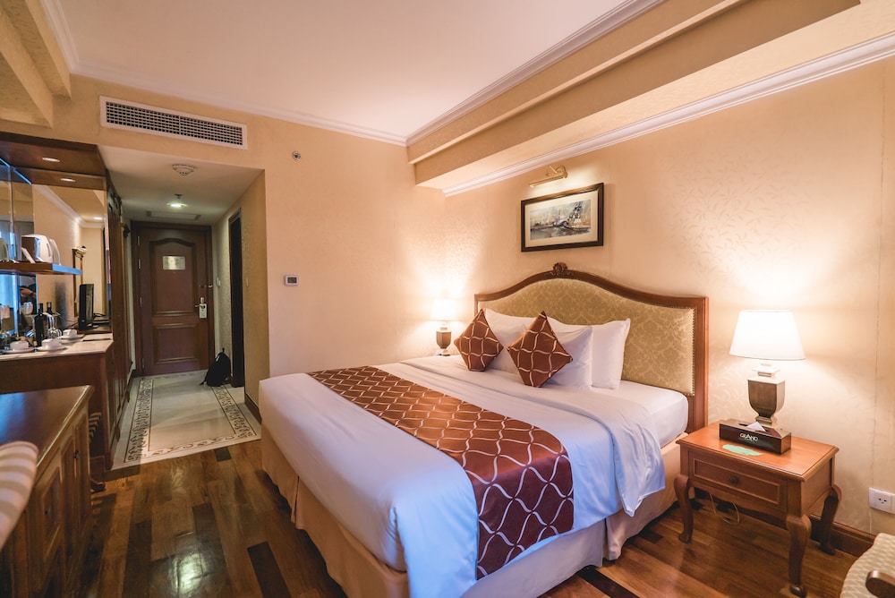 Hotel Grand Saigon 13/73