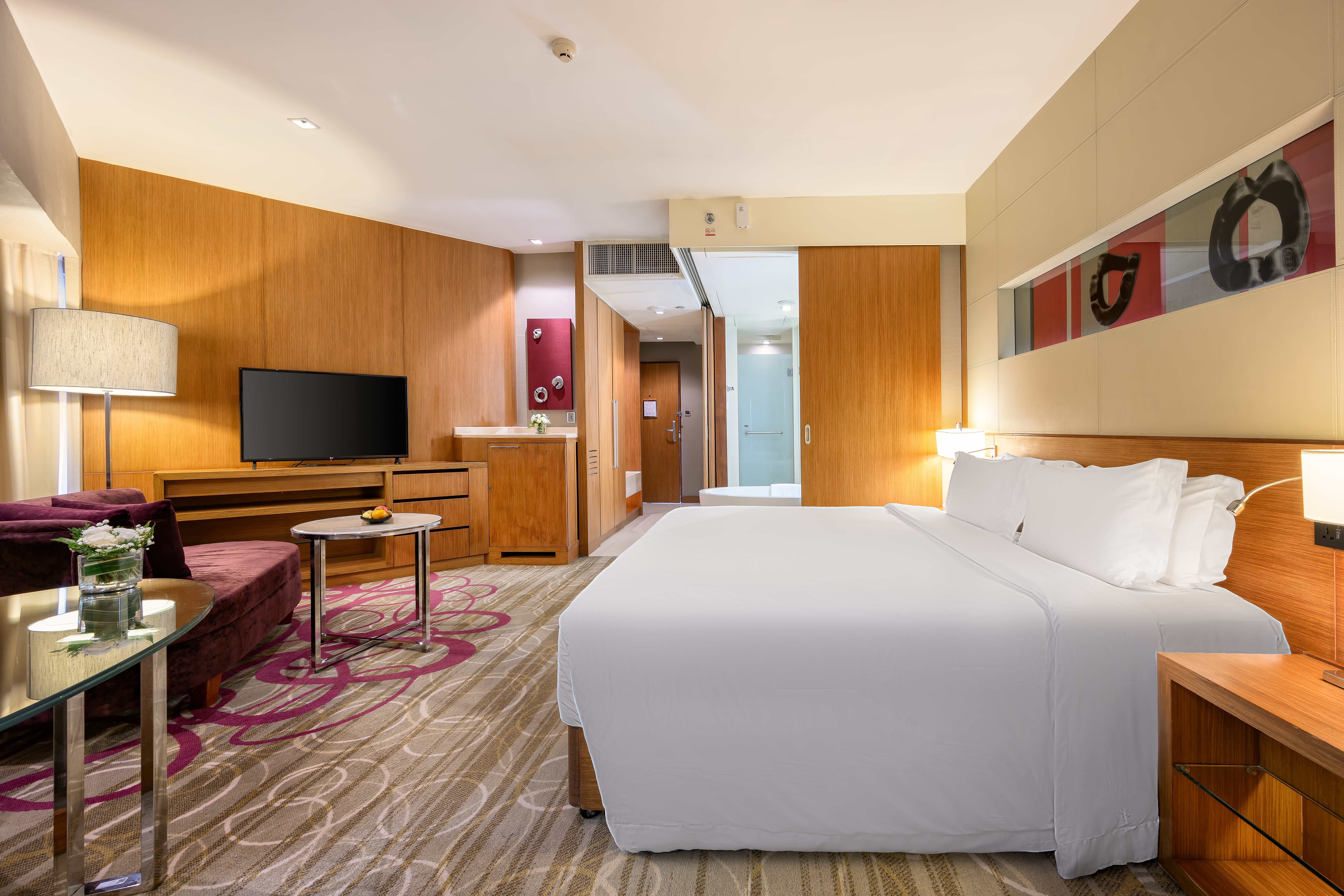 PREMIER, SUITE, KING BED
