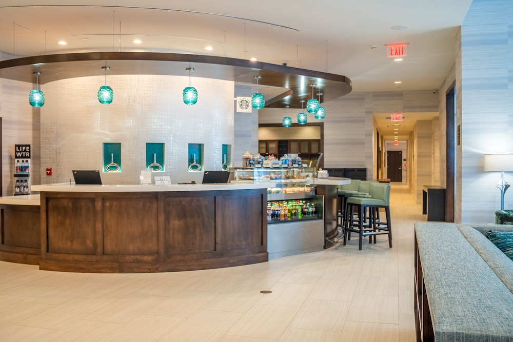 Hyatt Place West Palm Beach/Downtown 10/70