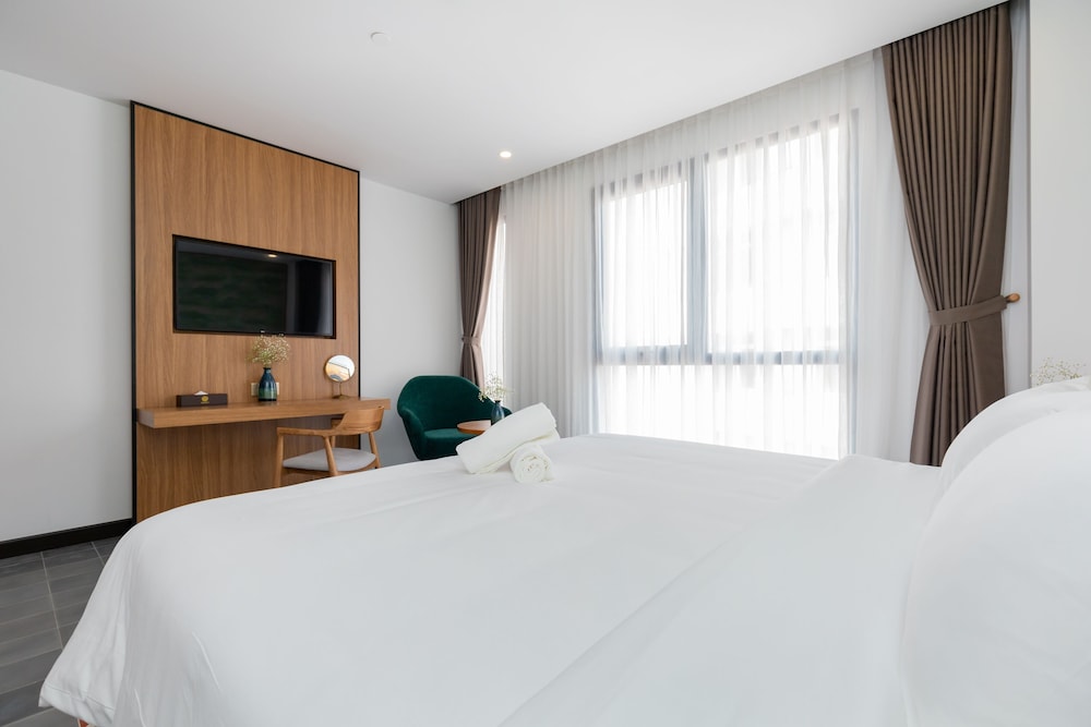 Petro House Hotel 30/84