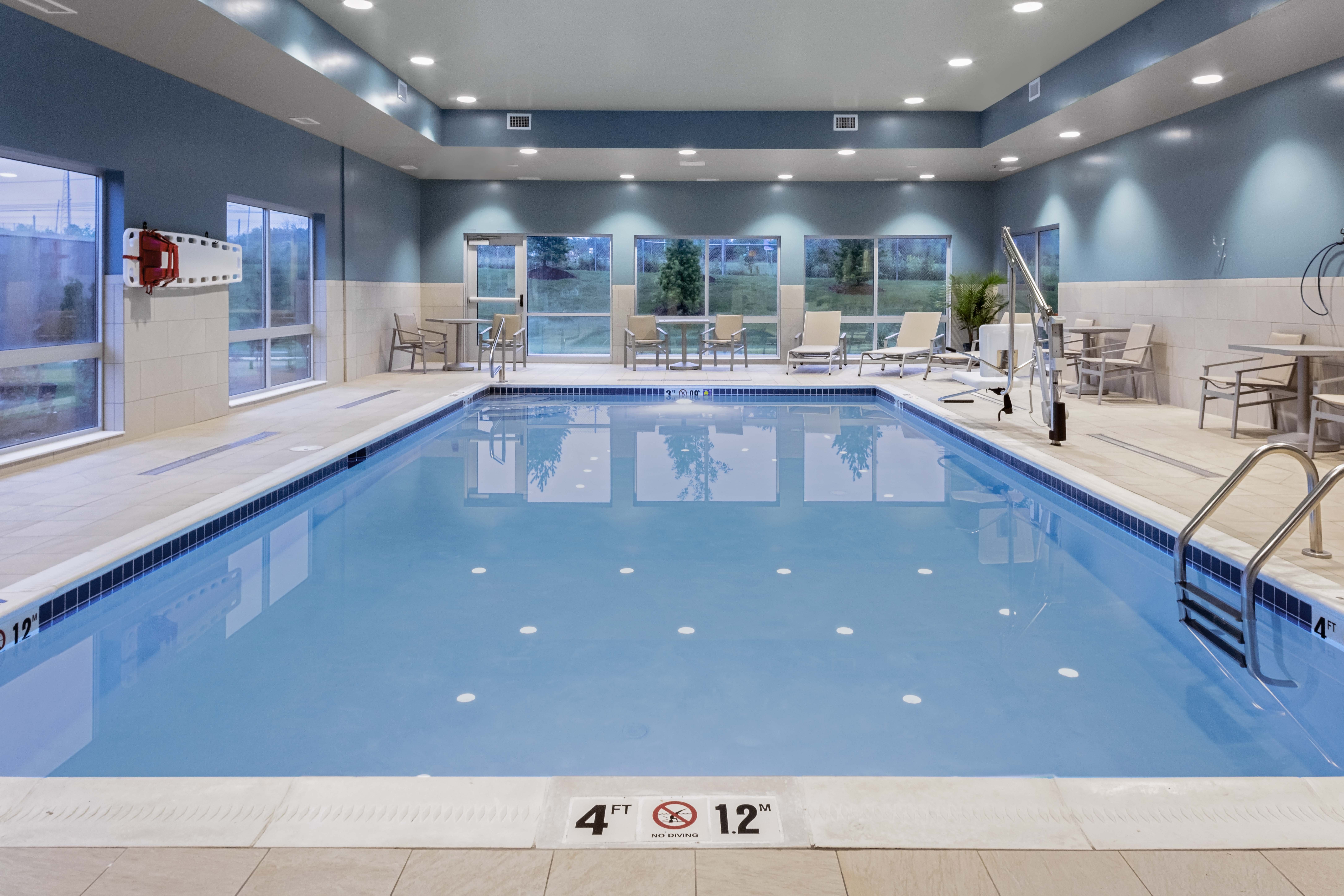 Holiday Inn Express & Suites Madison 27/59