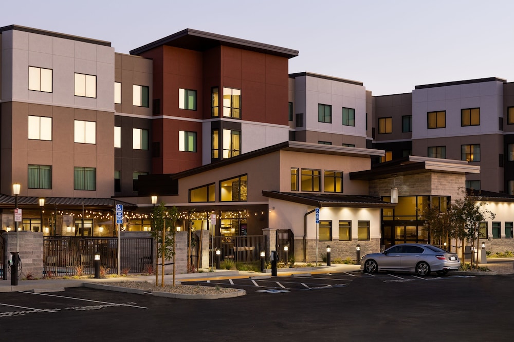Residence Inn Fairfield Napa 32/39