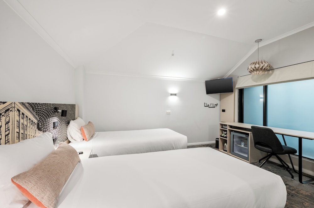 STANDARD, TWIN BEDS