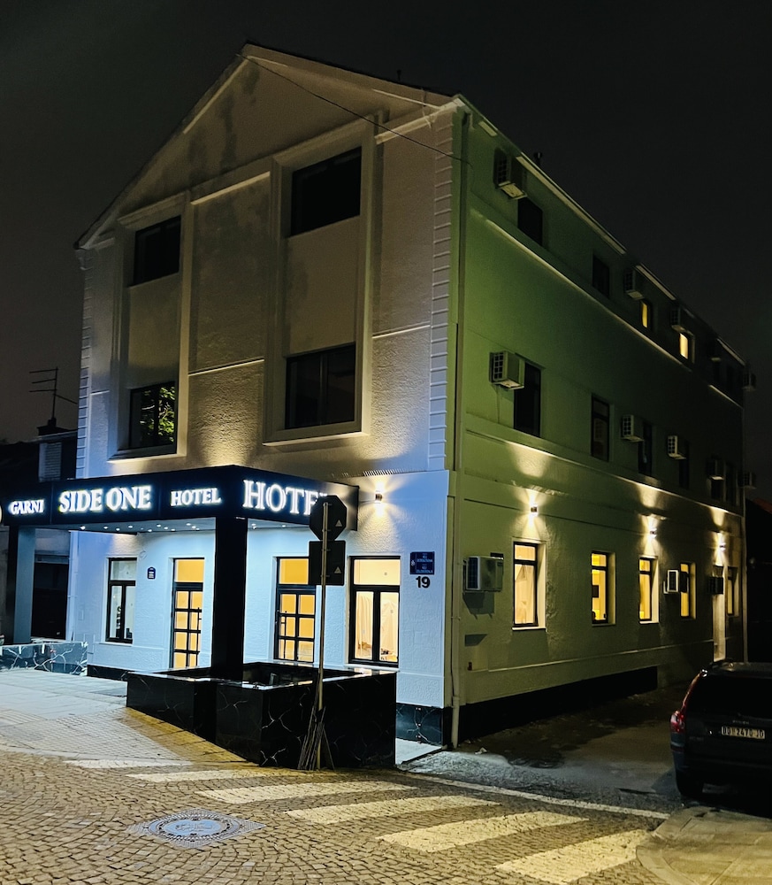 Side One Design Hotel 54/60