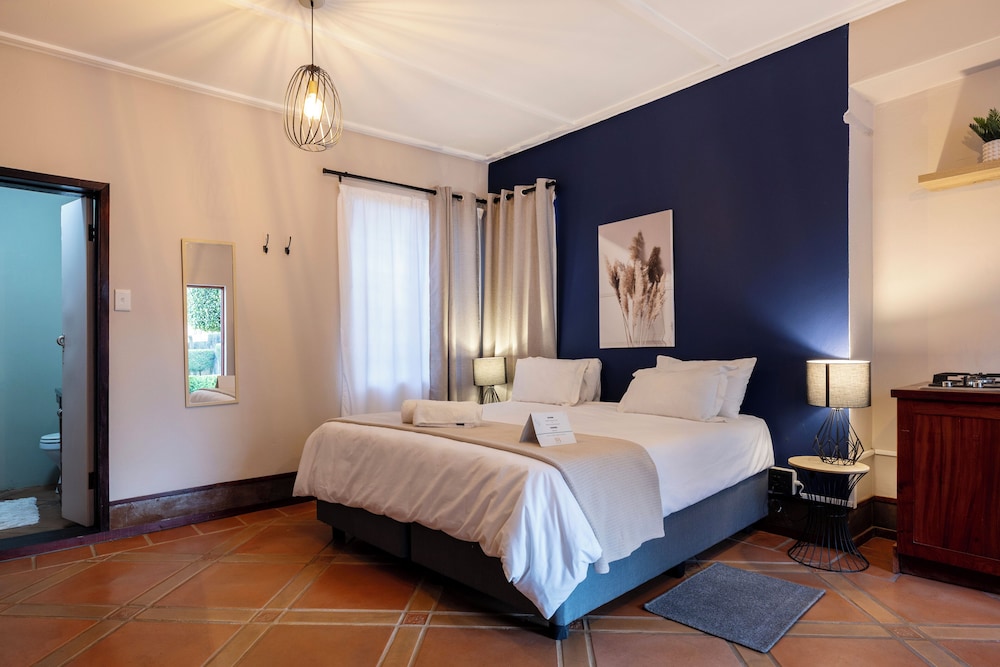 LUXURY, APARTMENT