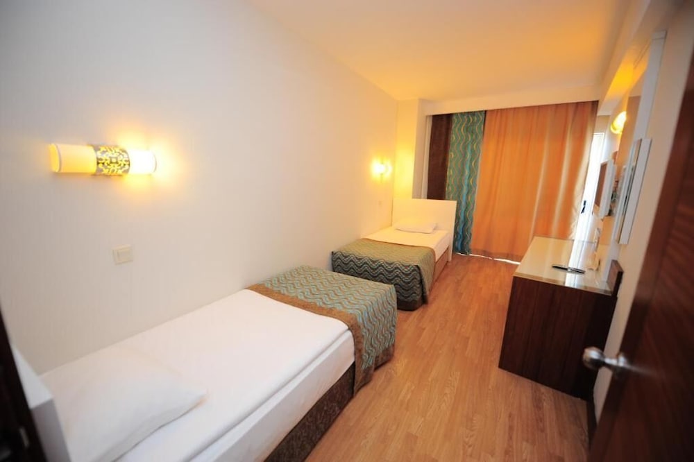 Seaden Sea World Resort & SPA 12/50