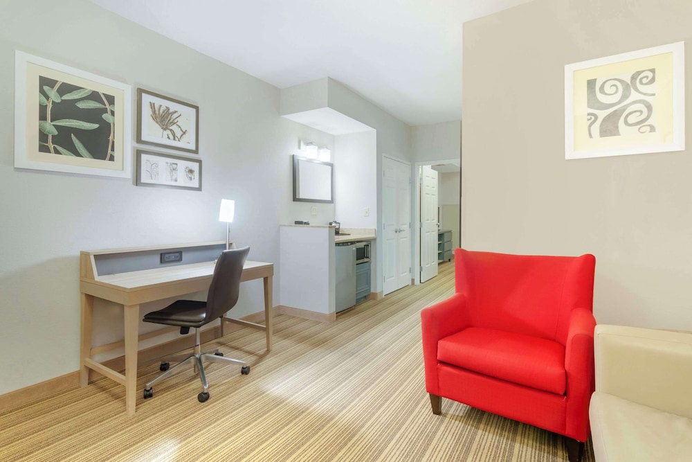 Country Inn & Suites by Radisson, Columbia, MO 30/40