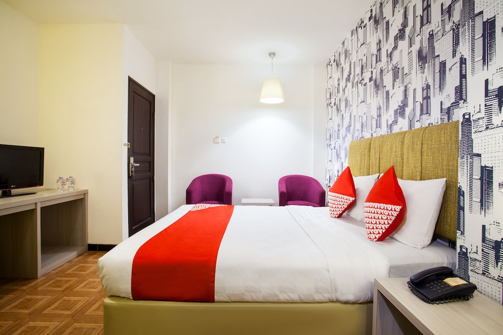 Belvena Hotel Mangga Besar 10/23