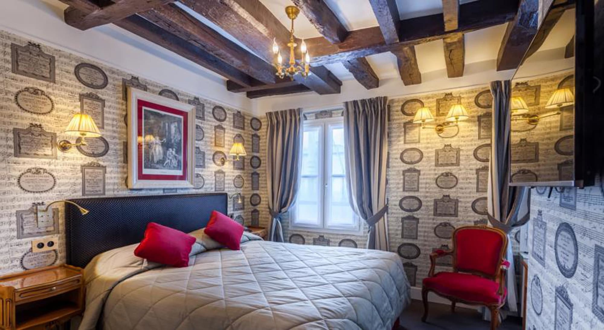 DELUXE, DOUBLE BED