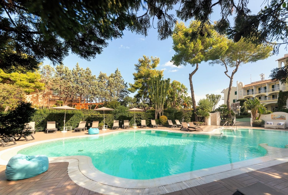 Hermitage Resort and Thermal Spa Hotel 54/76